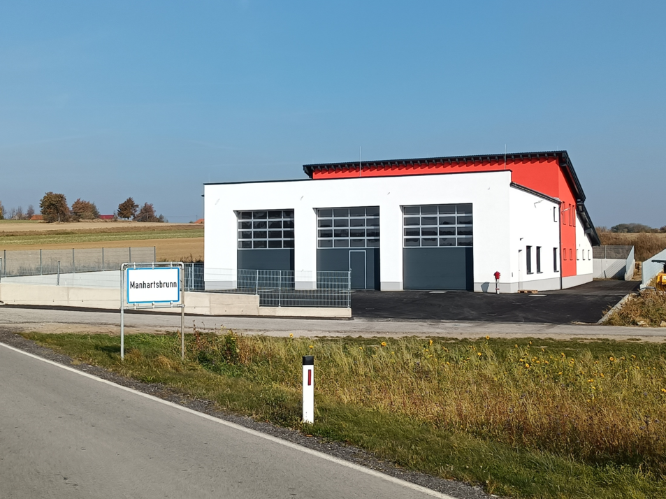 Das neue Feuerwehrhaus der FF Manhartsbrunn. | © bösch - heizung, klima, lüftung