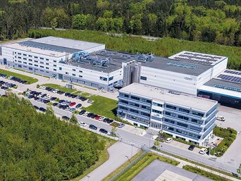 Luftaufnahme vom Firmen-Hauptsitz der Unternehmensgruppe Kraiburg TPE in Waldkraiburg/Bayern. | © Kraiburg TPE, Germany