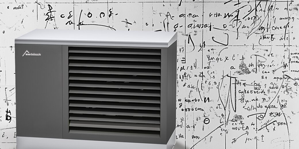 MOZART Wärmepumpe vor einer Wand mit technischen Formeln – Symbol für innovative Heiztechnik