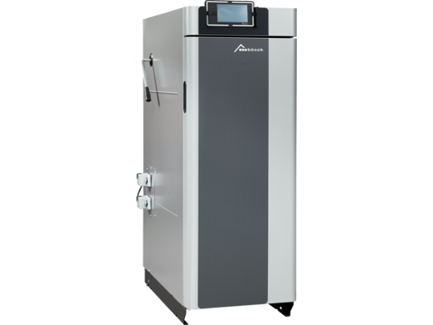 Vorderseite der Stückholz-Heizzentrale LEO von bösch leicht gewinkelt